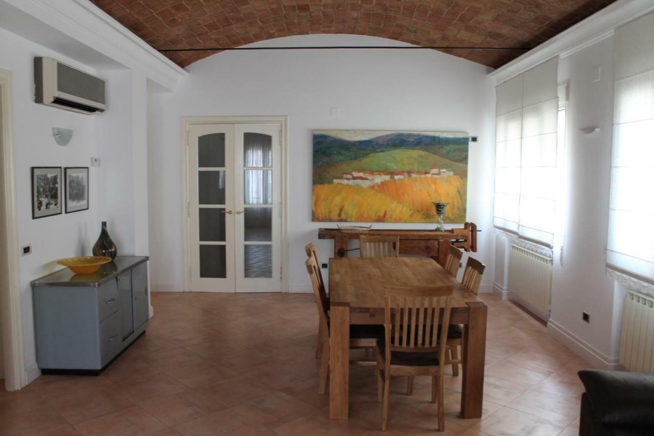 Cal Taixes Apartment เรวส์ ภายนอก รูปภาพ