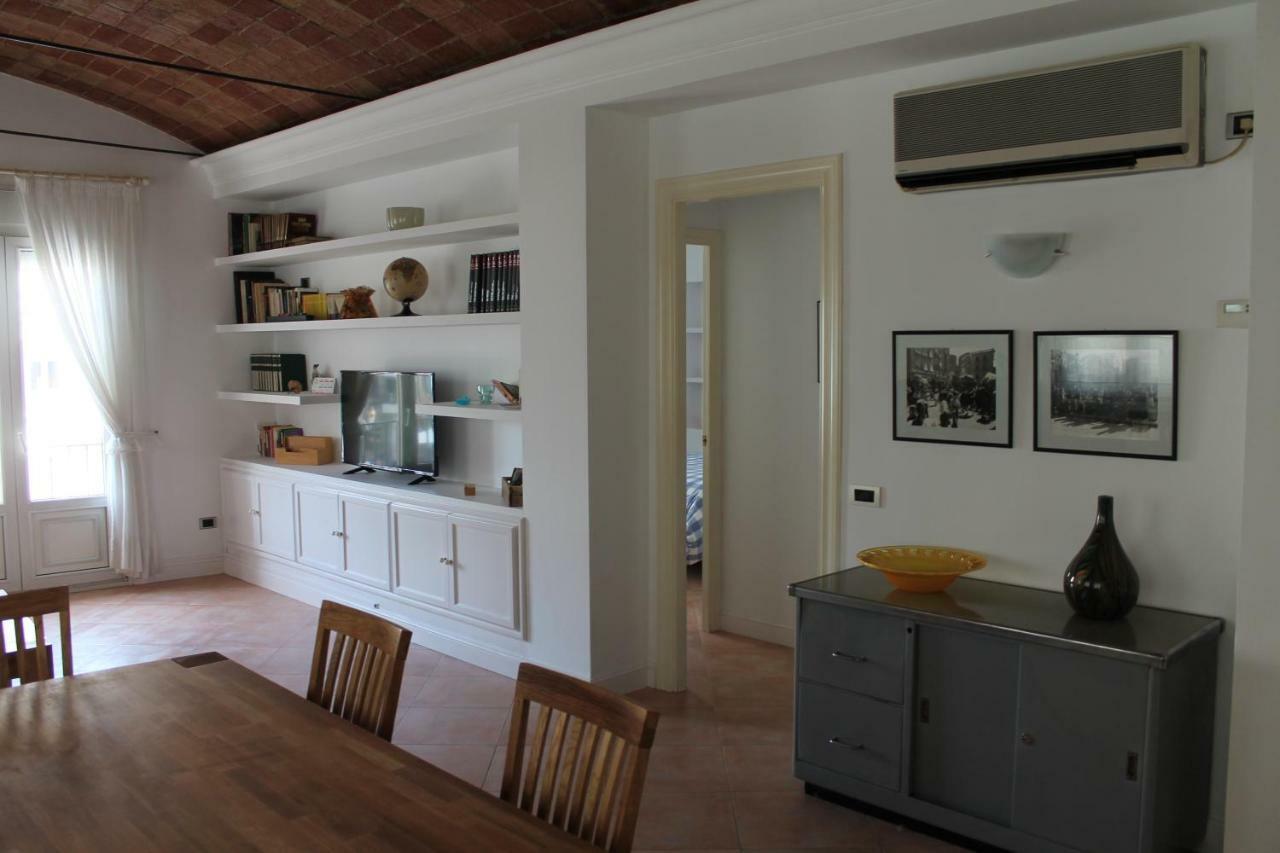 Cal Taixes Apartment เรวส์ ภายนอก รูปภาพ