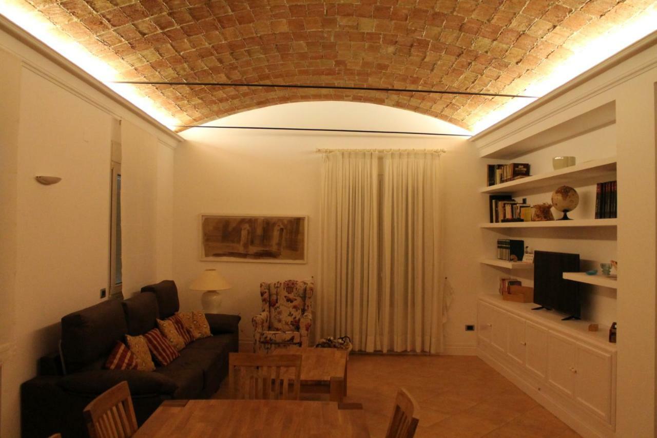 Cal Taixes Apartment เรวส์ ภายนอก รูปภาพ
