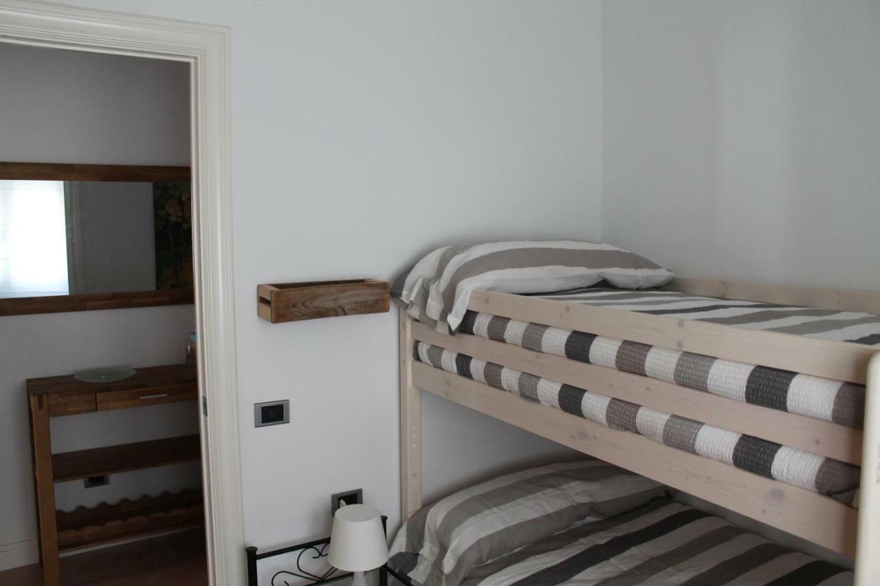 Cal Taixes Apartment เรวส์ ภายนอก รูปภาพ