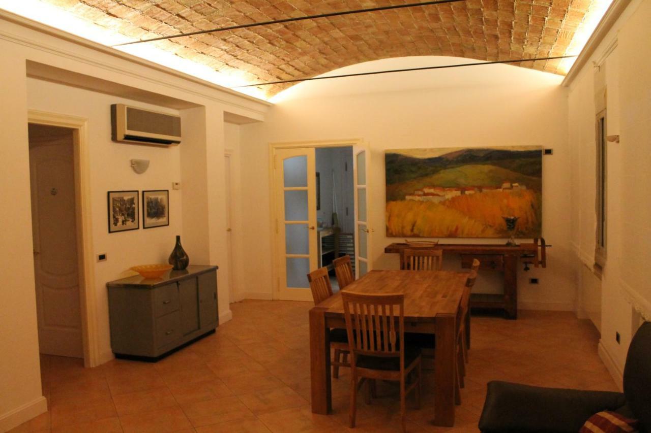 Cal Taixes Apartment เรวส์ ภายนอก รูปภาพ