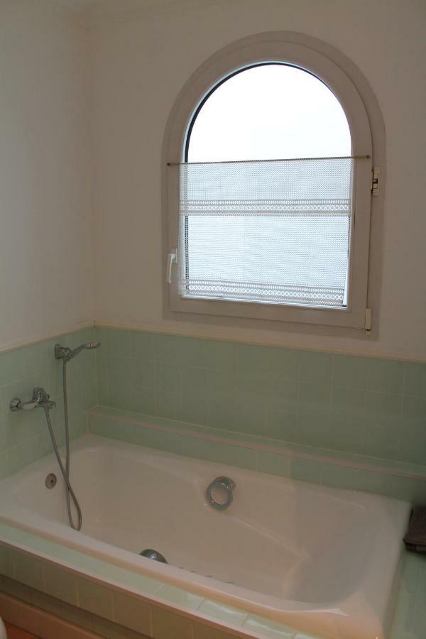 Cal Taixes Apartment เรวส์ ภายนอก รูปภาพ