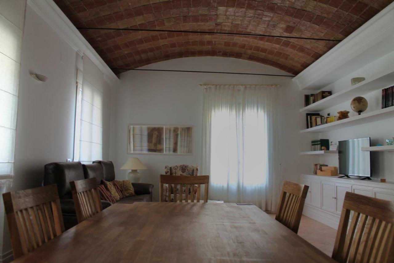 Cal Taixes Apartment เรวส์ ภายนอก รูปภาพ